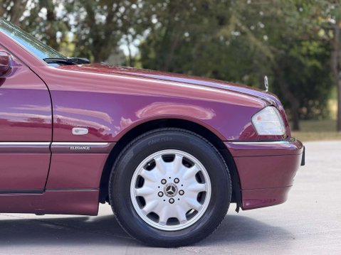 Mercedes-Benz C Class 2.0 C200 Elegance Auto 4dr 9