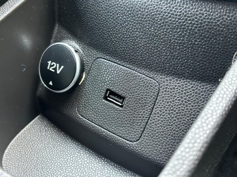 Ford Fiesta TITANIUM 28