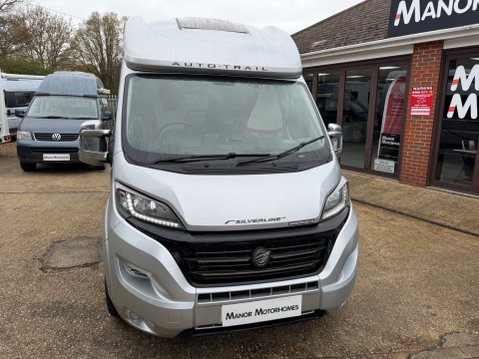 Auto-Trail V-Line 620 AUTOMATIC FIXED BED 38