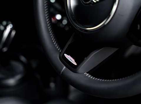 Mini Hatch JOHN COOPER WORKS 16