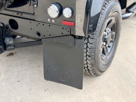 Land Rover Defender 2.2 Defender 90 XS Hard Top TD 4WD 38