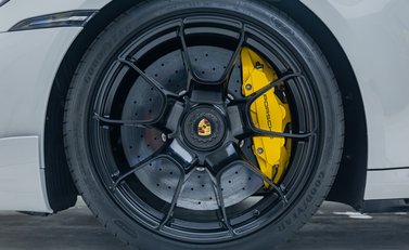 Porsche 911 Turbo S 10