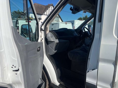 Ford Transit 2.0 Transit 350 L3 H2 Fridge Freezer Van 32