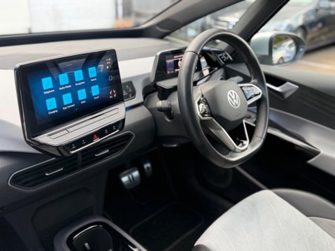 Volkswagen ID.3 Pro Performance 58kWh Family Auto 5dr 43