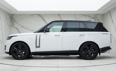 Land Rover Range Rover P440e SE 2