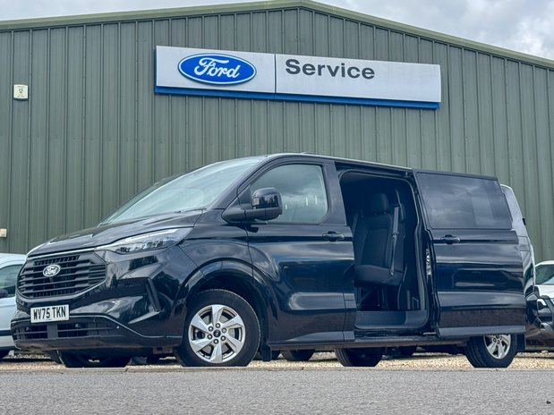 Ford Transit Custom Crew Cab AUTO LWB L2H1 Low Roof Limited 320 Air Con Alloys Sensors Cam EURO 1