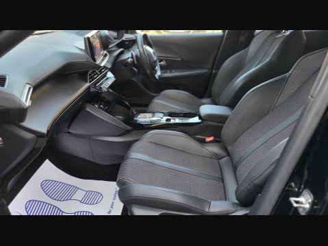 Peugeot 2008 PURETECH EAT8 S/S GT 27