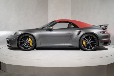 Porsche 911 TURBO S PDK. SPORTS CHRONO. HEATED & VENTILATED SEATS. PCCBS. LIFT. 8
