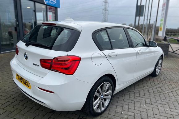 BMW 1 Series 116D SPORT 6