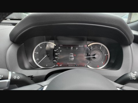 Jaguar XE R-DYNAMIC S 26
