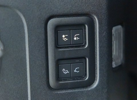 Land Rover Defender 90 V8 CARPATHIAN EDITION 40