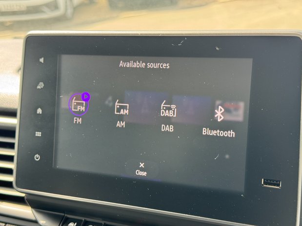 Renault Trafic LWB L2H1 [SOLD KH] Low roof Advance LL30 Aircon Sensors EURO 6 29