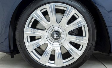 Rolls-Royce Dawn 11