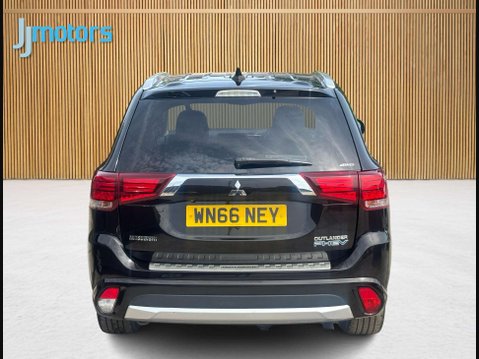 Mitsubishi Outlander 2.0h 12kWh GX4h SUV 5dr Petrol Plug-in Hybrid CVT 4WD Euro 6 (s/s) (200 ps) 25