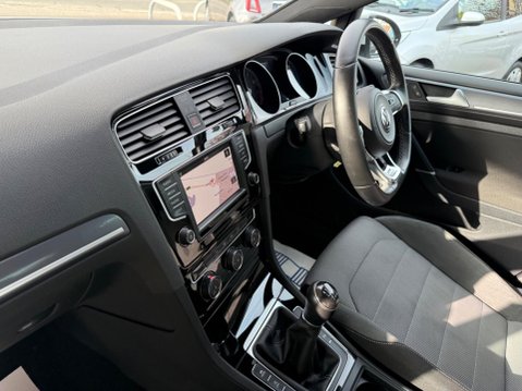 Volkswagen Golf 1.4 TSI BlueMotion Tech ACT R-Line Euro 6 (s/s) 5dr 17
