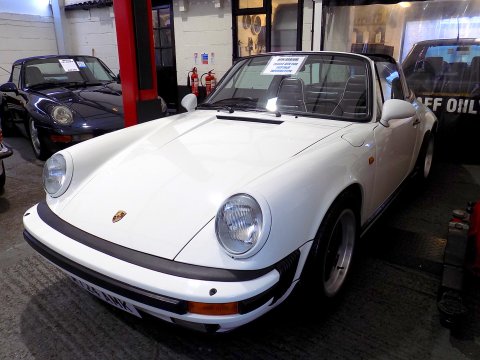 Porsche 911 CARRERA 3.2 TARGA 29