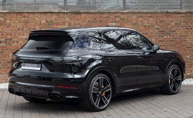 Porsche Cayenne Turbo S E-Hybrid 7