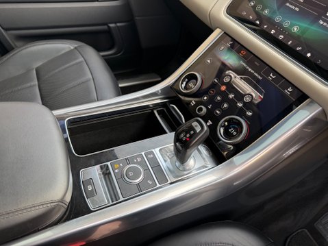 Land Rover Range Rover Sport HSE SILVER MHEV 16