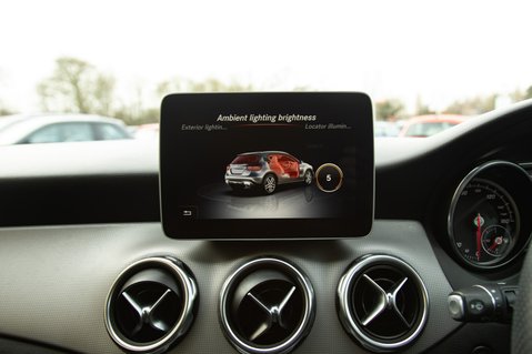 Mercedes-Benz GLA Class GLA 180 URBAN EDITION 29