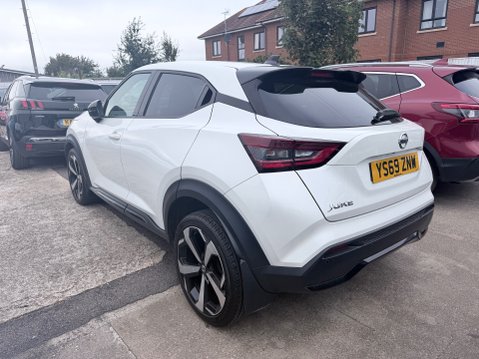 Nissan Juke 1.0 DIG-T N-CONNECTA 2