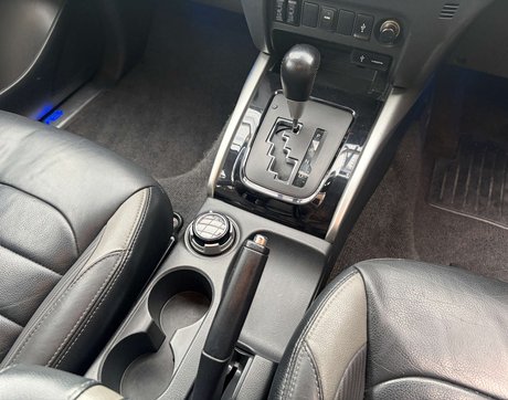 Mitsubishi L200 2.4 L200 Barbarian DI-D Auto 4WD 29