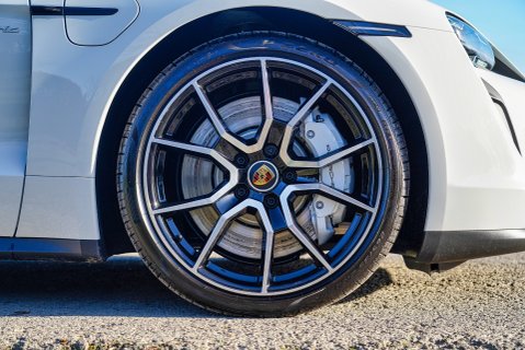 Porsche Taycan Performance Plus 93.4kWh 5