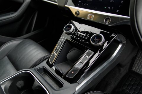 Jaguar I-Pace BLACK 38
