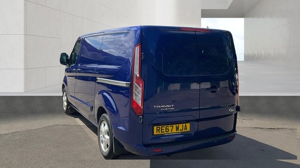 Ford Transit Custom SWB L1H1 Low Roof Limited Air Con Alloys Sensors EURO 6 NO VAT 6