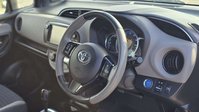 Toyota Yaris 1.5 VVT-h Design Hatchback 5dr Petrol Hybrid E-CVT Euro 6 (101 ps) 17