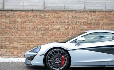 McLaren 570S 25