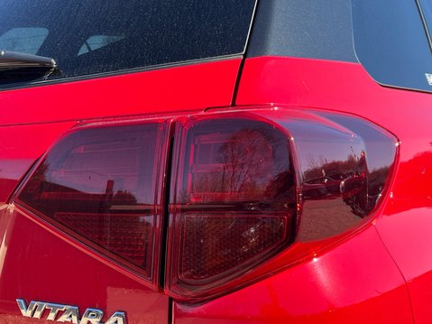 Suzuki Vitara SZ-T BOOSTERJET MHEV 19