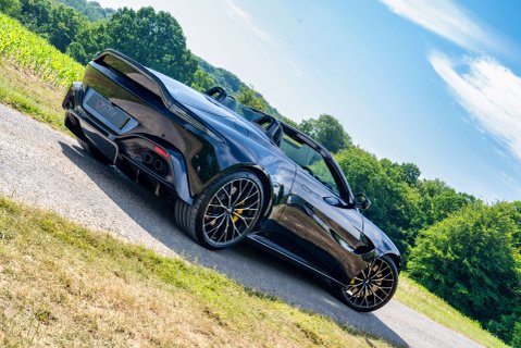 Aston Martin Vantage Roadster 20