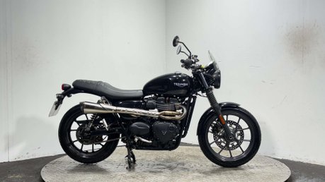 Triumph Street 900 2016 ONLY 14K MOT SPORTS EXHAUST WARRANTY 900CC 6