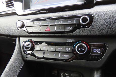 Kia Niro 1.6h GDi 2 SUV 5dr Petrol Hybrid DCT Euro 6 (s/s) (139 bhp) 12