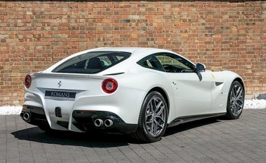 Ferrari F12 Berlinetta 7