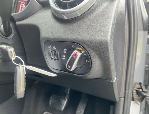 Audi A1 1.0 A1 Sport TFSI Semi-Auto 3dr 31