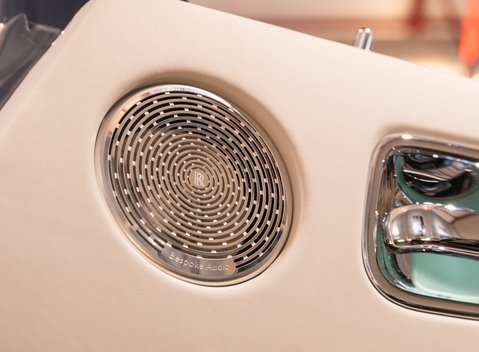 Rolls-Royce Wraith Series II 13