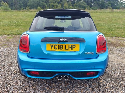 Mini Hatch 2.0 Cooper S Steptronic Euro 6 (s/s) 3dr 7
