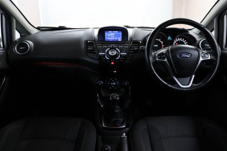 Ford Fiesta TITANIUM 38