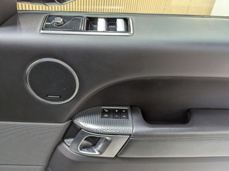 Land Rover Range Rover Sport 3.0 Range Rover Sport HST Auto 4WD 5dr 32