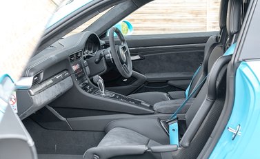 Porsche 911 GT3 RS (991.2) 13