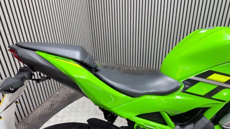 Kawasaki Ninja 2020 ONLY 13K LONG MOT WARRANTY SPORTS BIKE 125CC 25