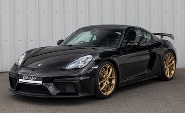 Porsche 718 Cayman GT4 6