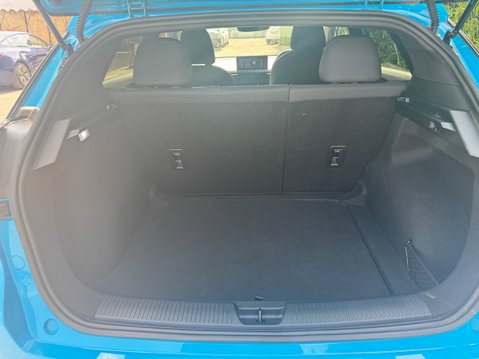 MG MG4 51kWh SE Hatchback 5dr Electric Auto (170 ps) 10