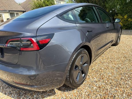 Tesla Model 3 Standard Range Plus Auto RWD 4dr 8