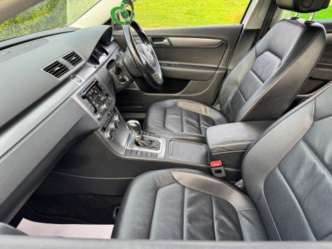 Volkswagen Passat 2.0 TDI BlueMotion Tech Executive Style DSG Euro 5 (s/s) 5dr 41