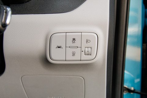 Hyundai i10 MPI PREMIUM 15