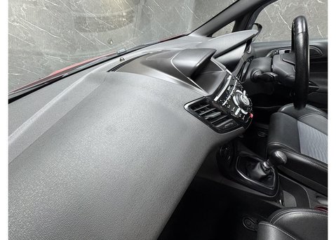 Ford Fiesta 1.6T EcoBoost ST-3 Hatchback 3dr Petrol Manual Euro 6 (182 ps) 52