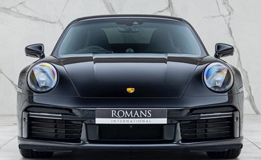 Porsche 911 Turbo S (992) 4