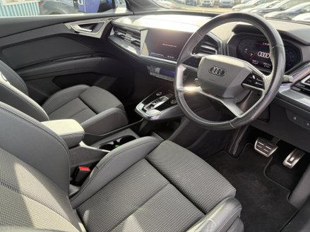 Audi Q4 40 S line SUV 5dr Electric Auto 82kWh (204 ps)